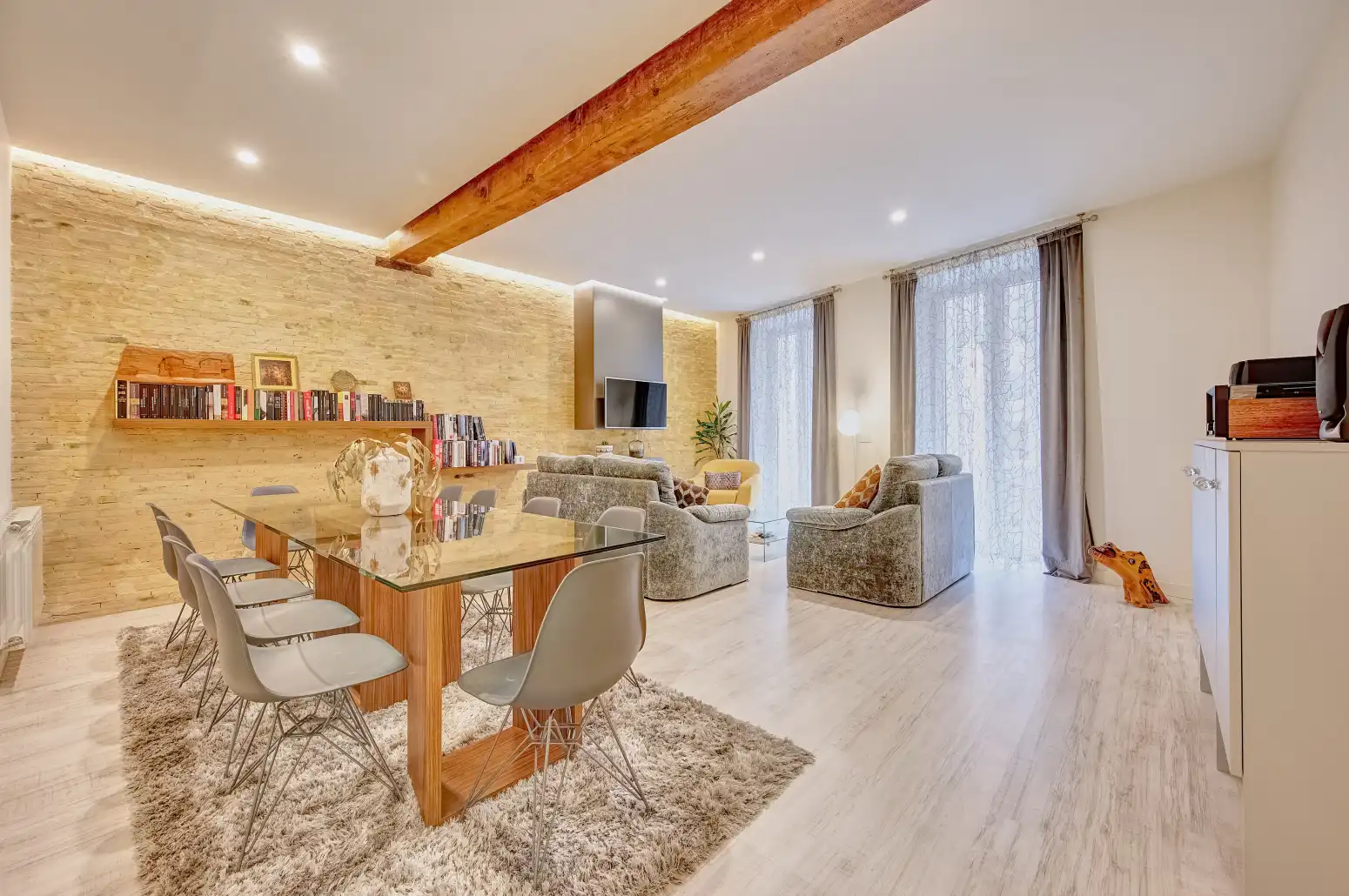 Sala de estar de Piso en venta en  Pamplona / Iruña con Calefacción, Parquet y Amueblado
