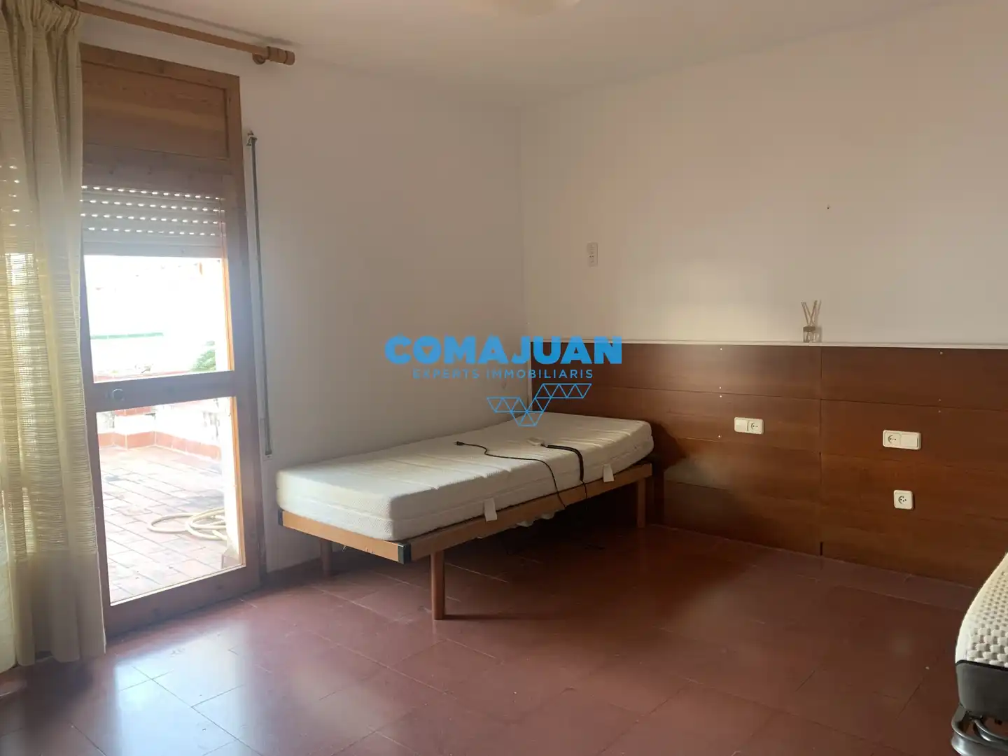 Country house zum Verkauf in Mataró mit Klimaanlage, Heizung und Terrasse