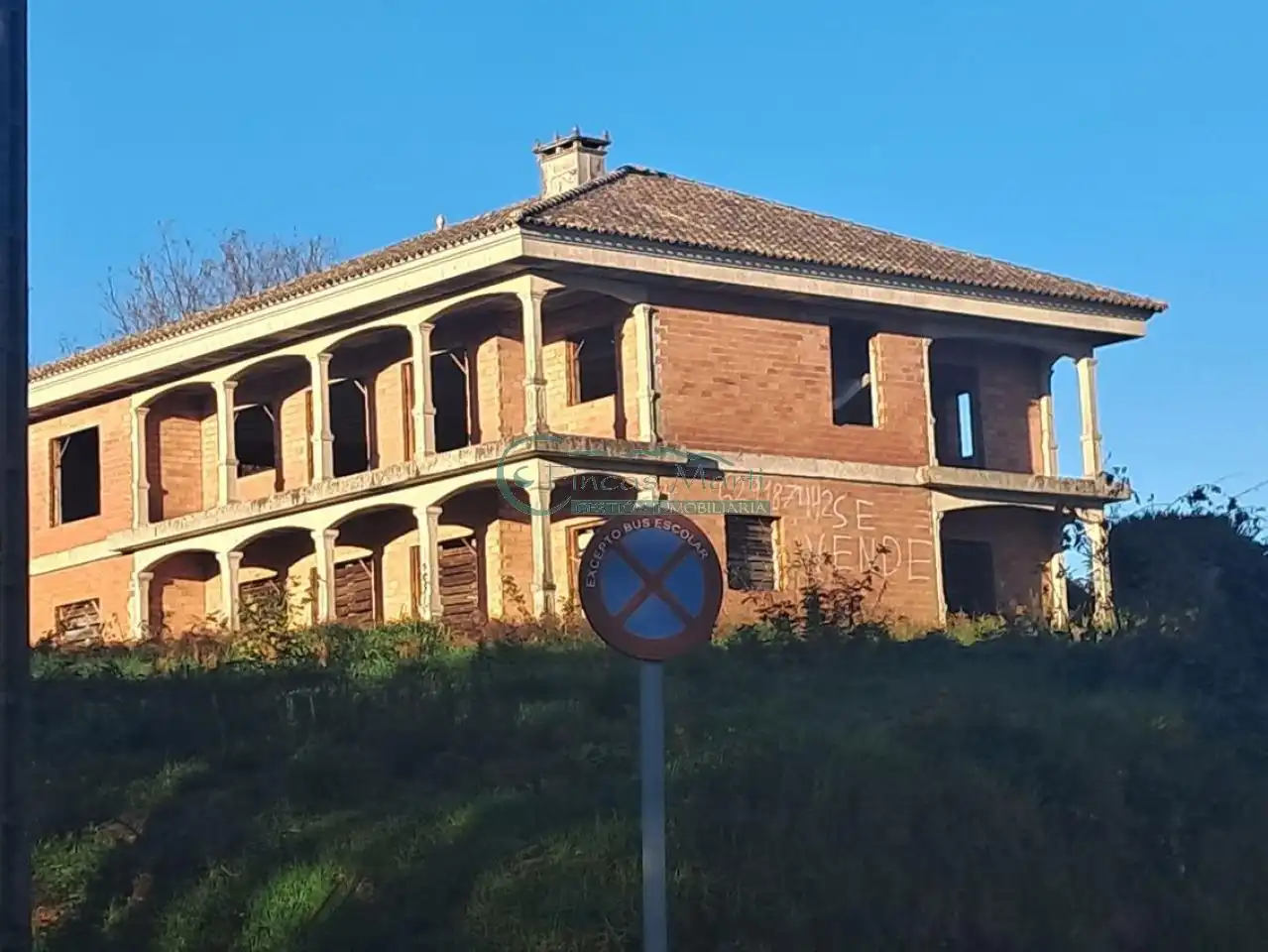 Vista exterior de Casa o xalet en venda en Redondela amb Calefacció, Jardí privat i Terrassa