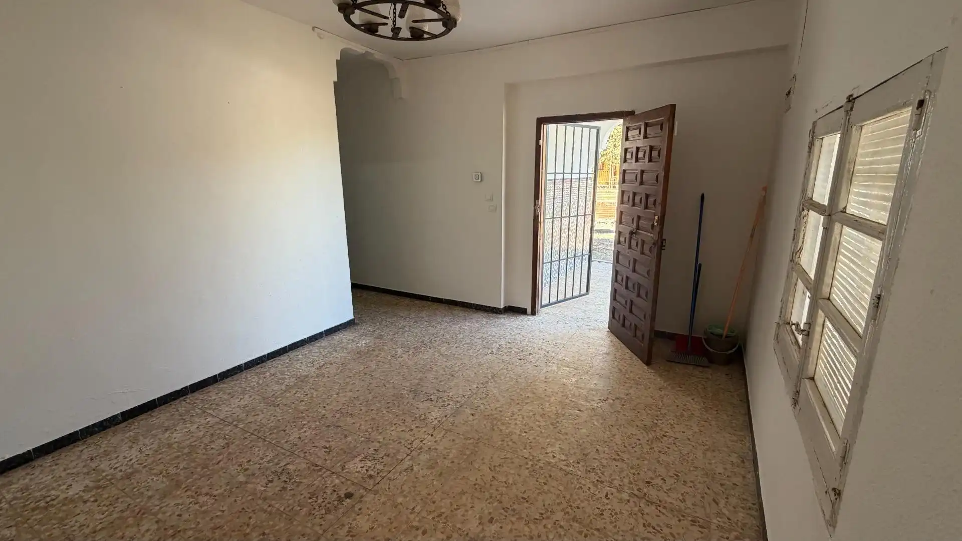 Detached house with garden for sale in Villafranca de los Caballeros, imagen 40