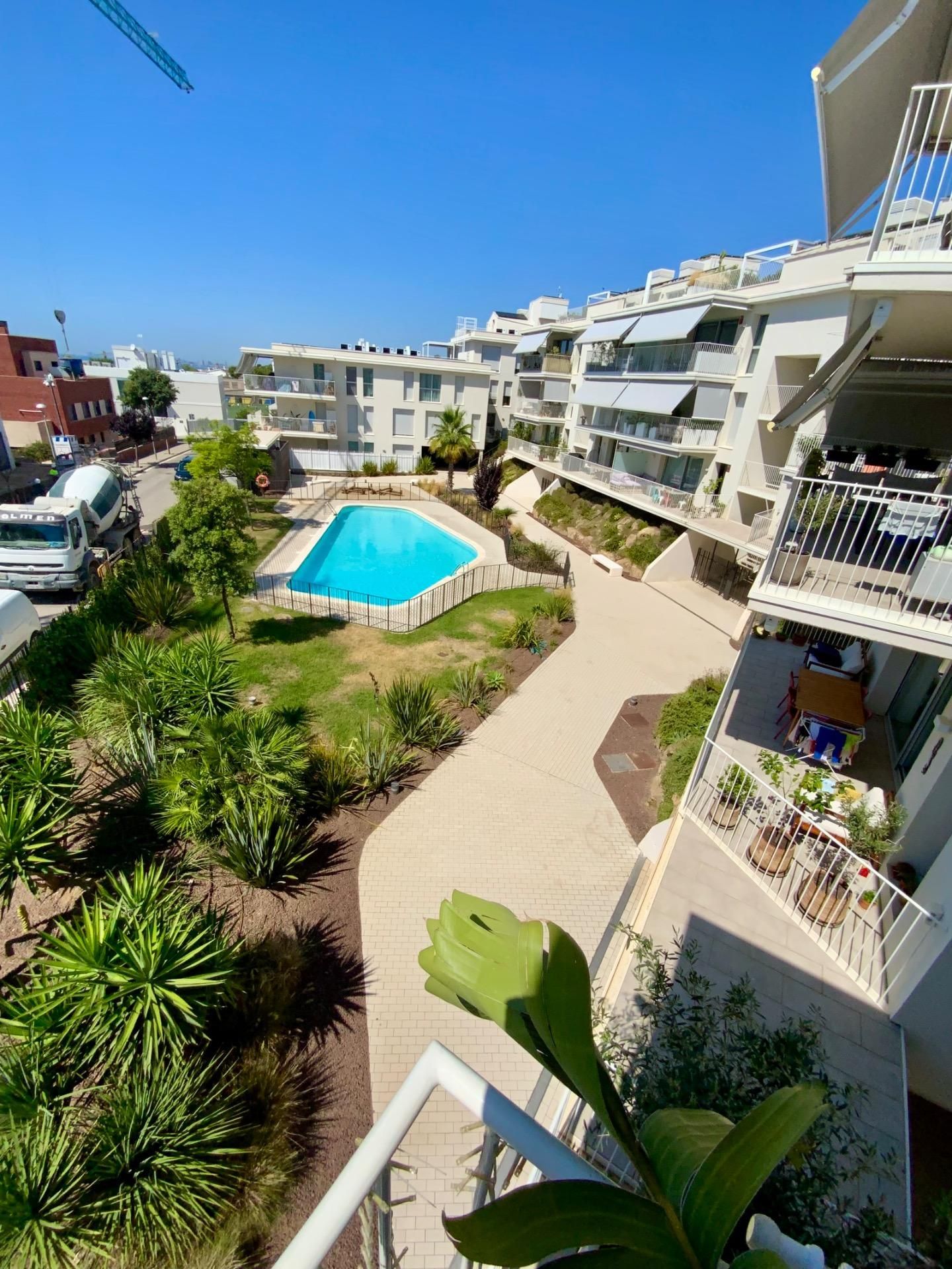Swimming pool of Flat for sale in El Masnou  with Air Conditioner, Heating and Terrace