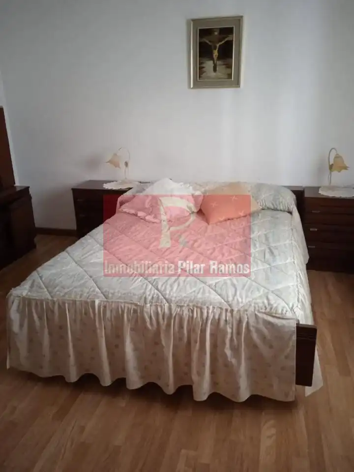 Dormitori de Casa o xalet en venda en Destriana amb Calefacció, Jardí privat i Parquet