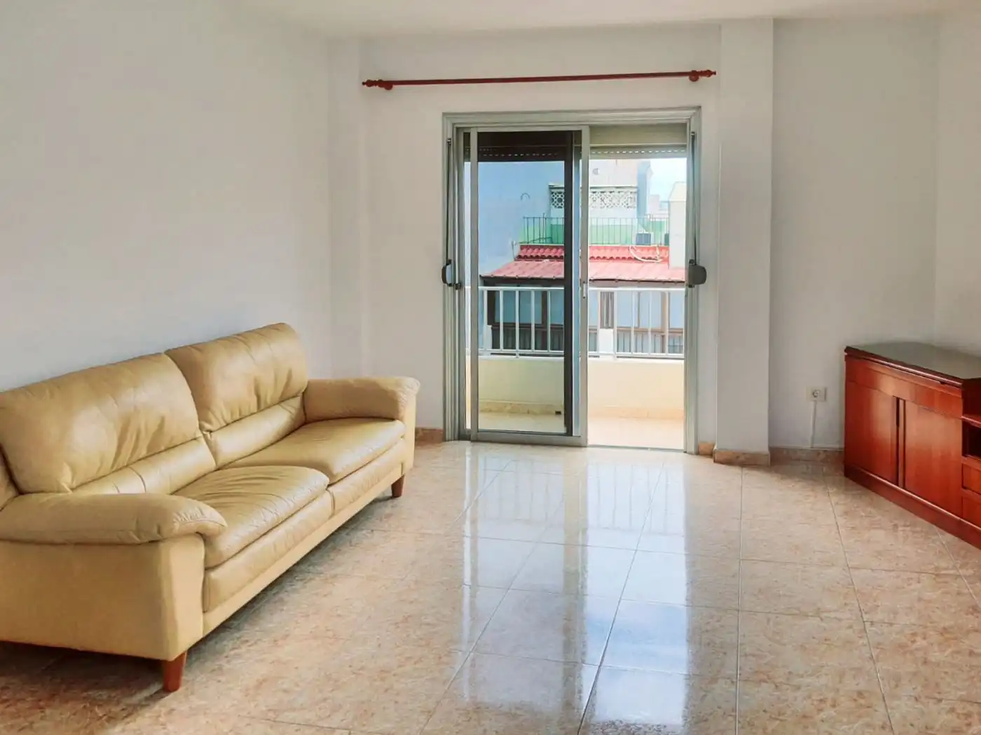Sala de estar de Piso de alquiler en Santa Cruz de Tenerife con Balcón