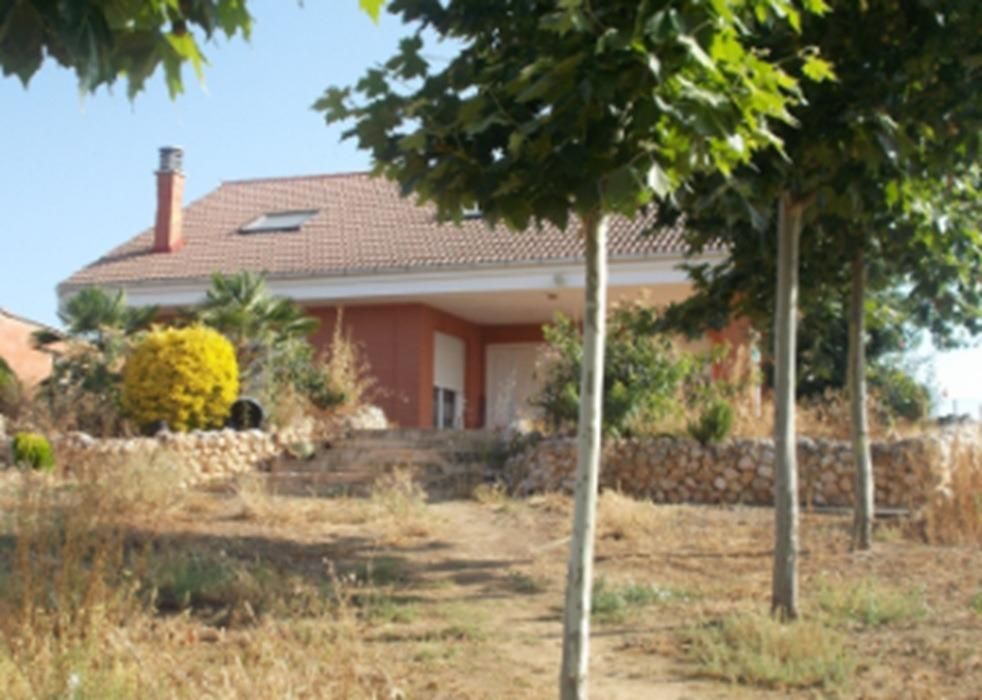 Vista exterior de Finca rústica en venda en Villares de Órbigo amb Calefacció i Jardí privat