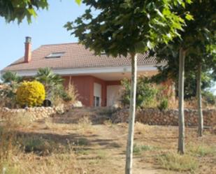 Vista exterior de Finca rústica en venda en Villares de Órbigo amb Calefacció i Jardí privat