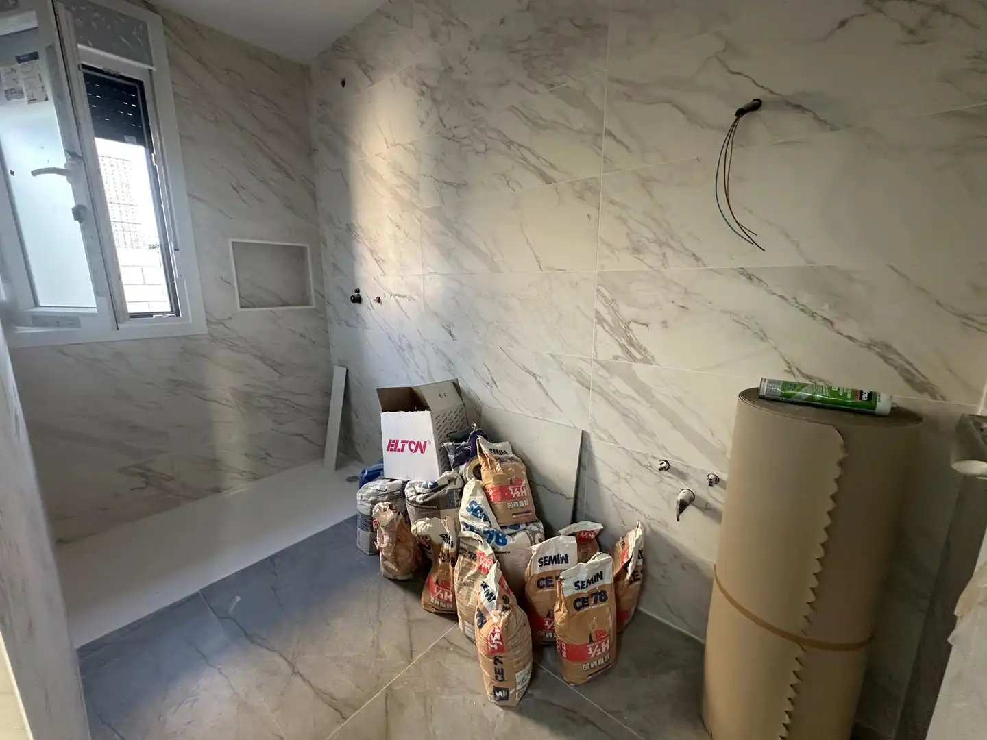 Bathroom of Houses for sale in Móstoles  with Air Conditioner, Heating and Private garden