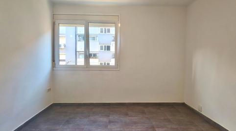 Foto 3 de Pis de lloguer a Carrer de Les Agudes, Ciutat Meridiana,  Barcelona Capital