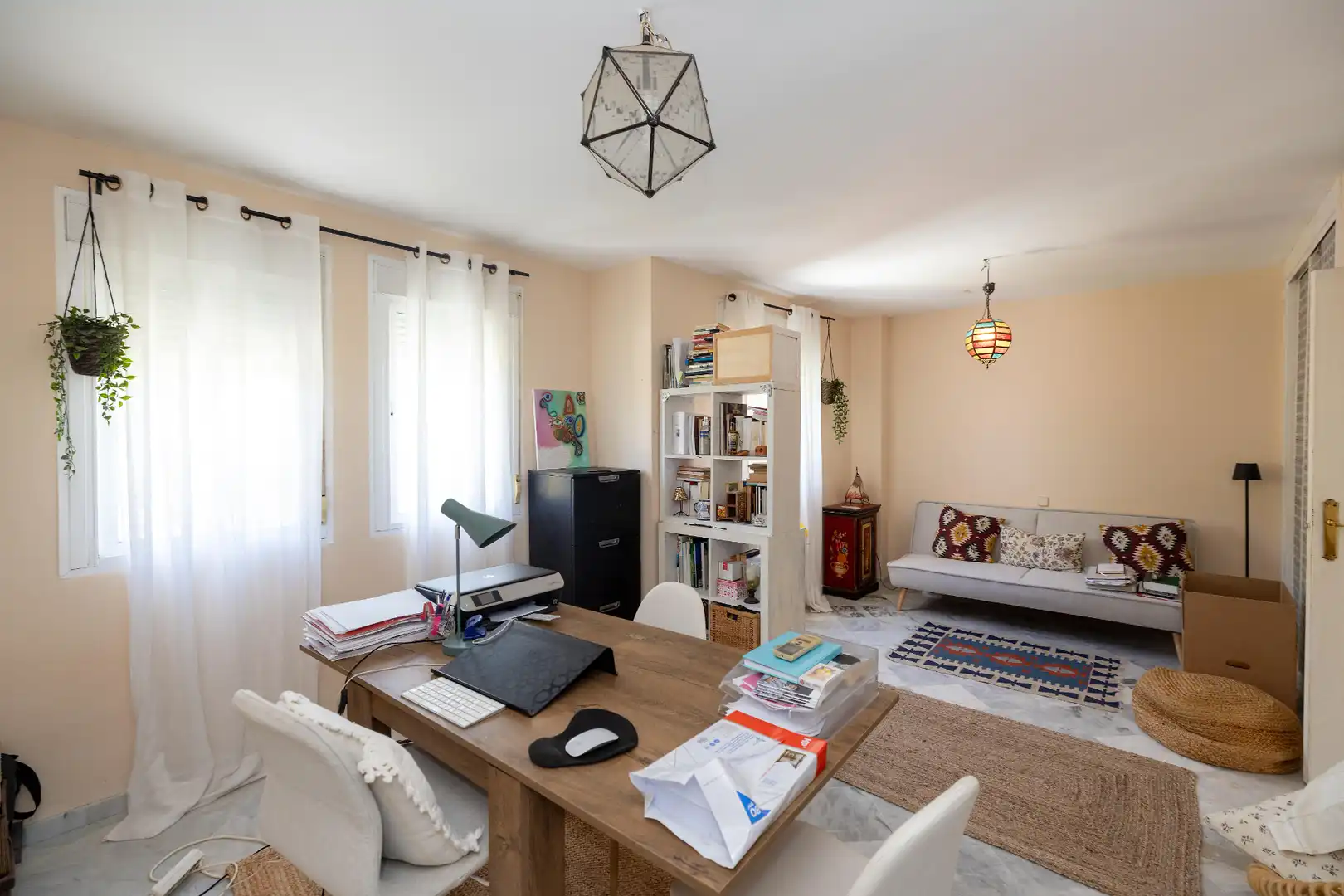 Sala d'estar de Casa adosada en venda en Marbella amb Aire condicionat, Calefacció i Terrassa