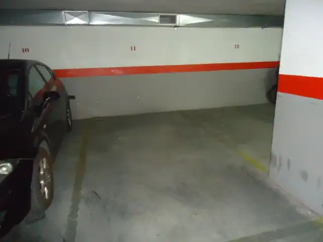 Einzelparkplatz zur Miete in Calle Cuartelillo 12, imagen 3