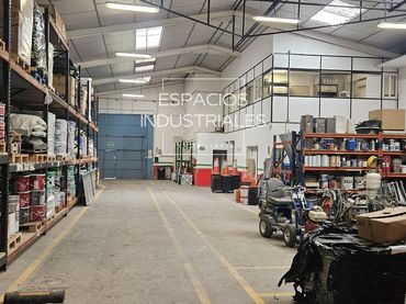 Nave industrial en venta en Montserrat - Parque Empresarial