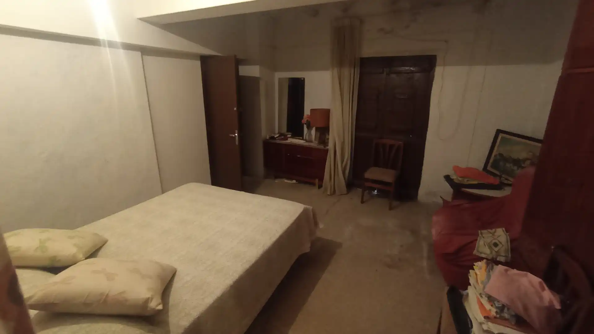 Habitación de Finca rústica en venta en Camporrélls con Calefacción, Trastero y Amueblado