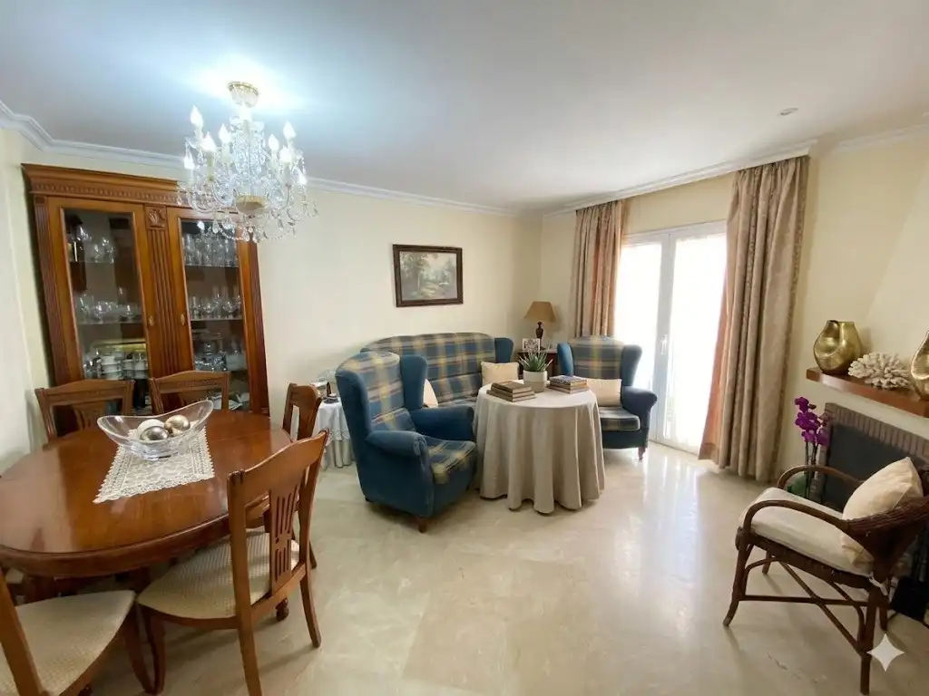 Comedor de Casa adosada en venta en Los Barrios con Terraza, Trastero y Balcón