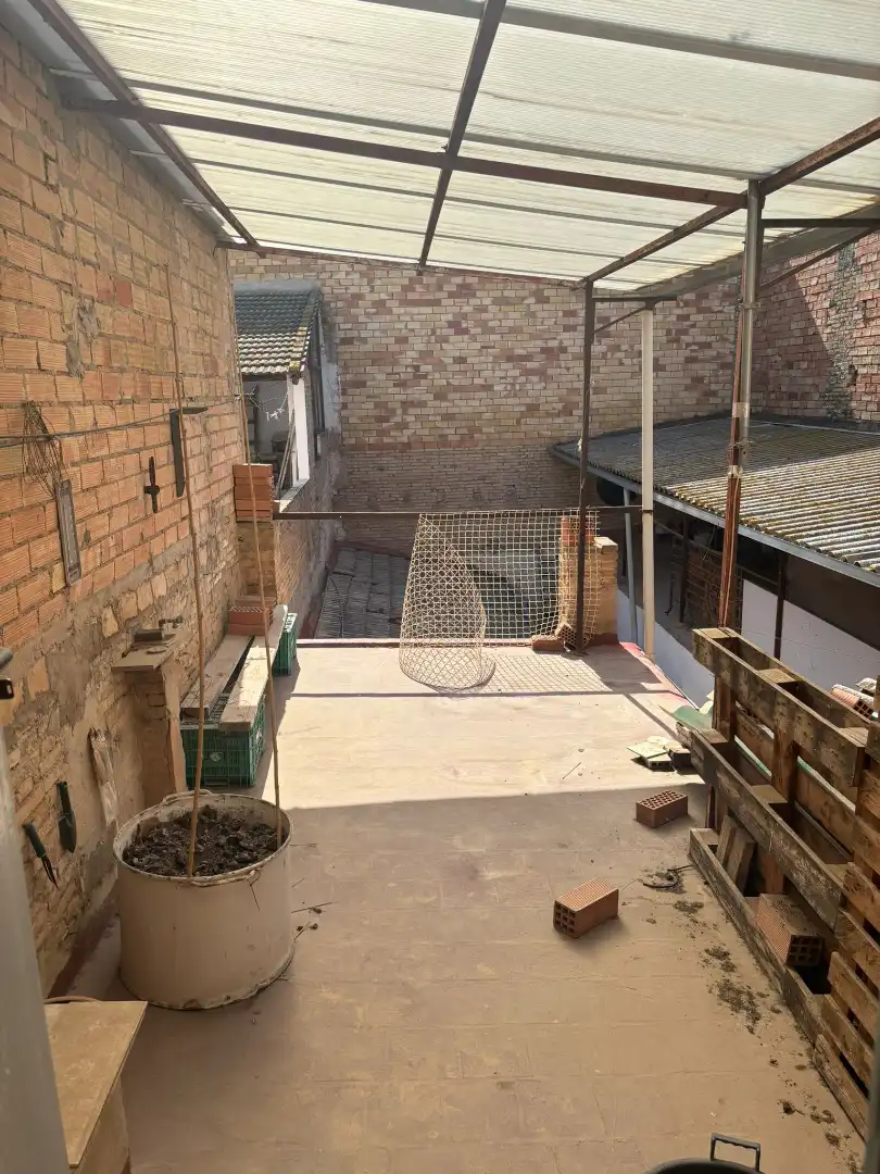 Terrasse von Einfamilien-Reihenhaus zum Verkauf in Valencia mit Klimaanlage, Terrasse und Abstellraum