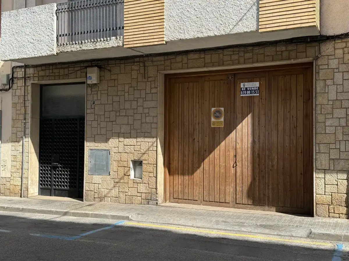 Parkplatz von Garage zum Verkauf in Segorbe