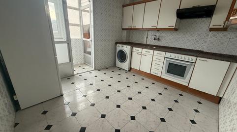 Foto 2 de Pis en venda a Calle Francisco Pizarro, Villalegre - La Luz, Avilés