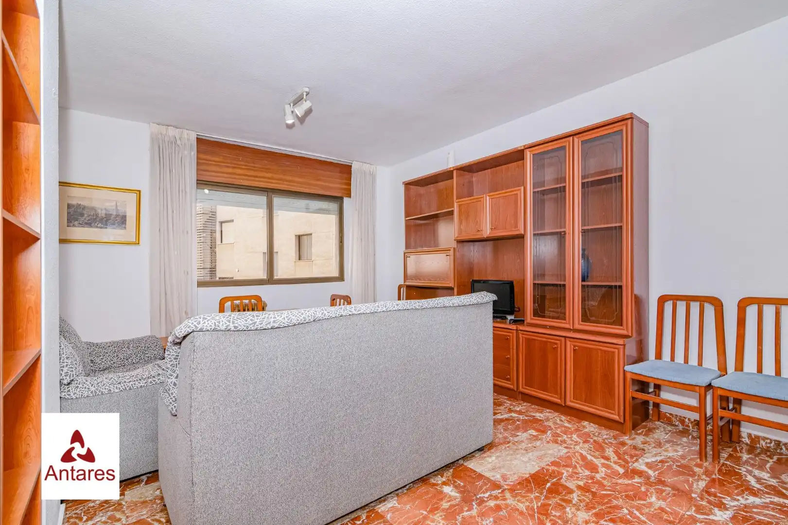Sala de estar de Piso en venta en Granada con Calefacción y Amueblado