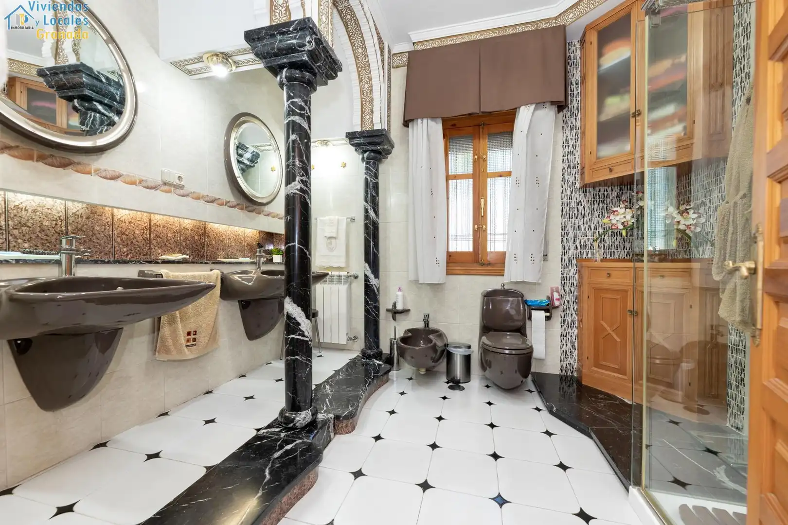 Baño de Casa o chalet en venta en Granada con Aire acondicionado, Jardín privado y Trastero