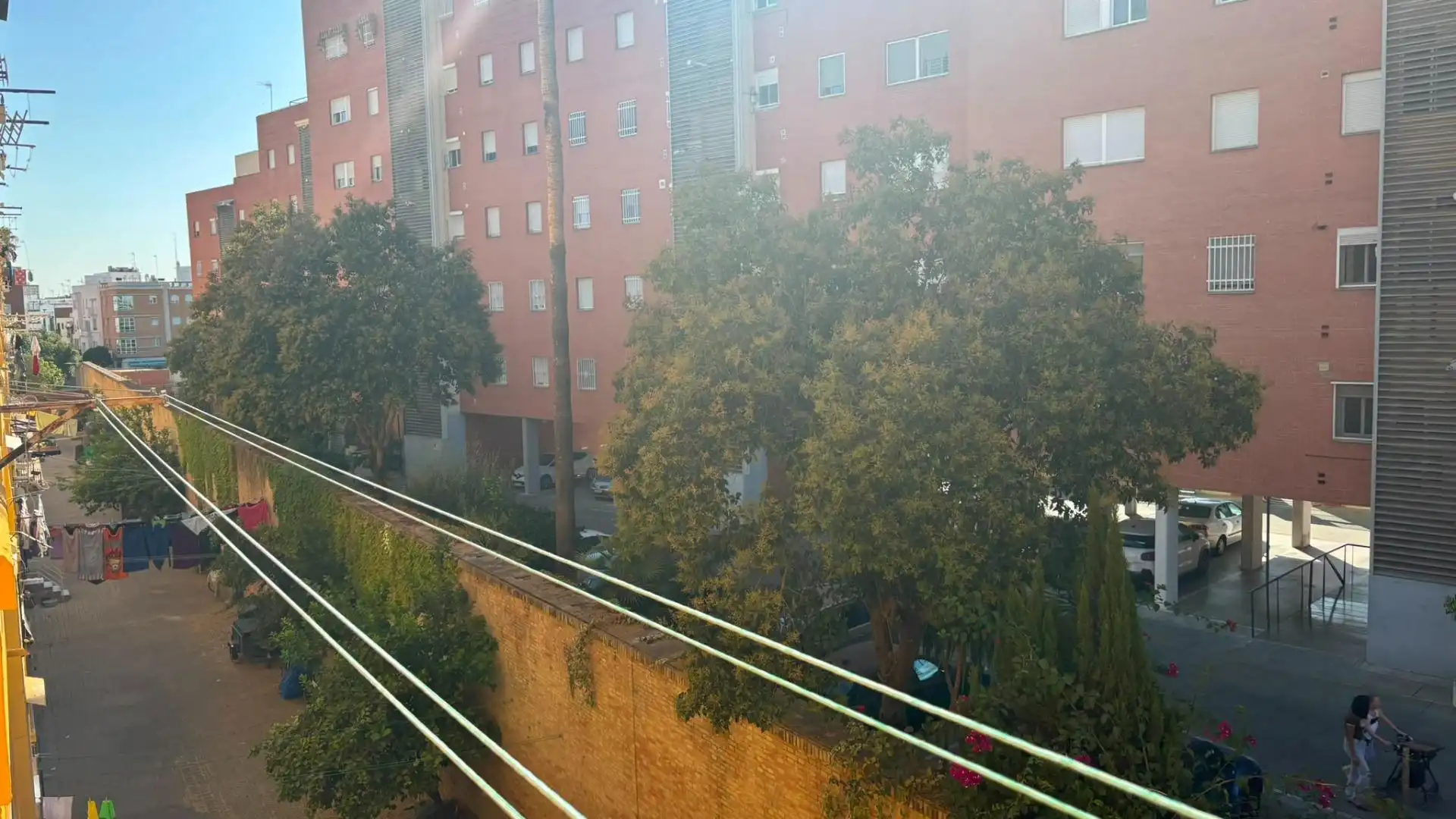 Exterior view of Flat for sale in Sevilla  with Air Conditioner, Terrace and Furnished