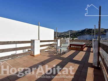 Casa con balcone in vendita a Calle Mar