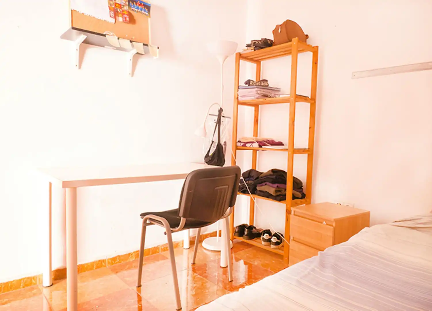 Habitación de Piso para compartir en Sevilla con Aire acondicionado, Amueblado y Lavadora