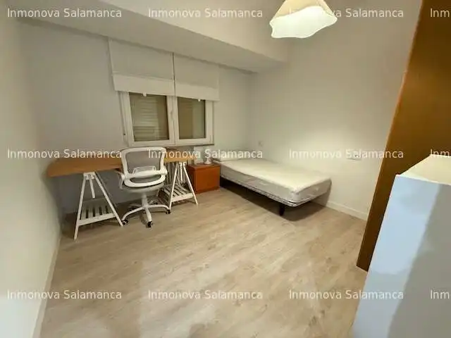 Schlafzimmer von Wohnung zur Miete in Salamanca mit Heizung und Möbliert