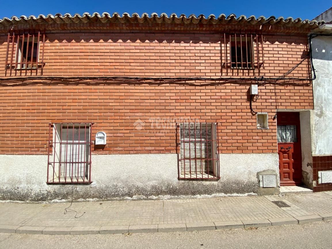 Exterior view of Country house for sale in Torrejón del Rey  with Private garden