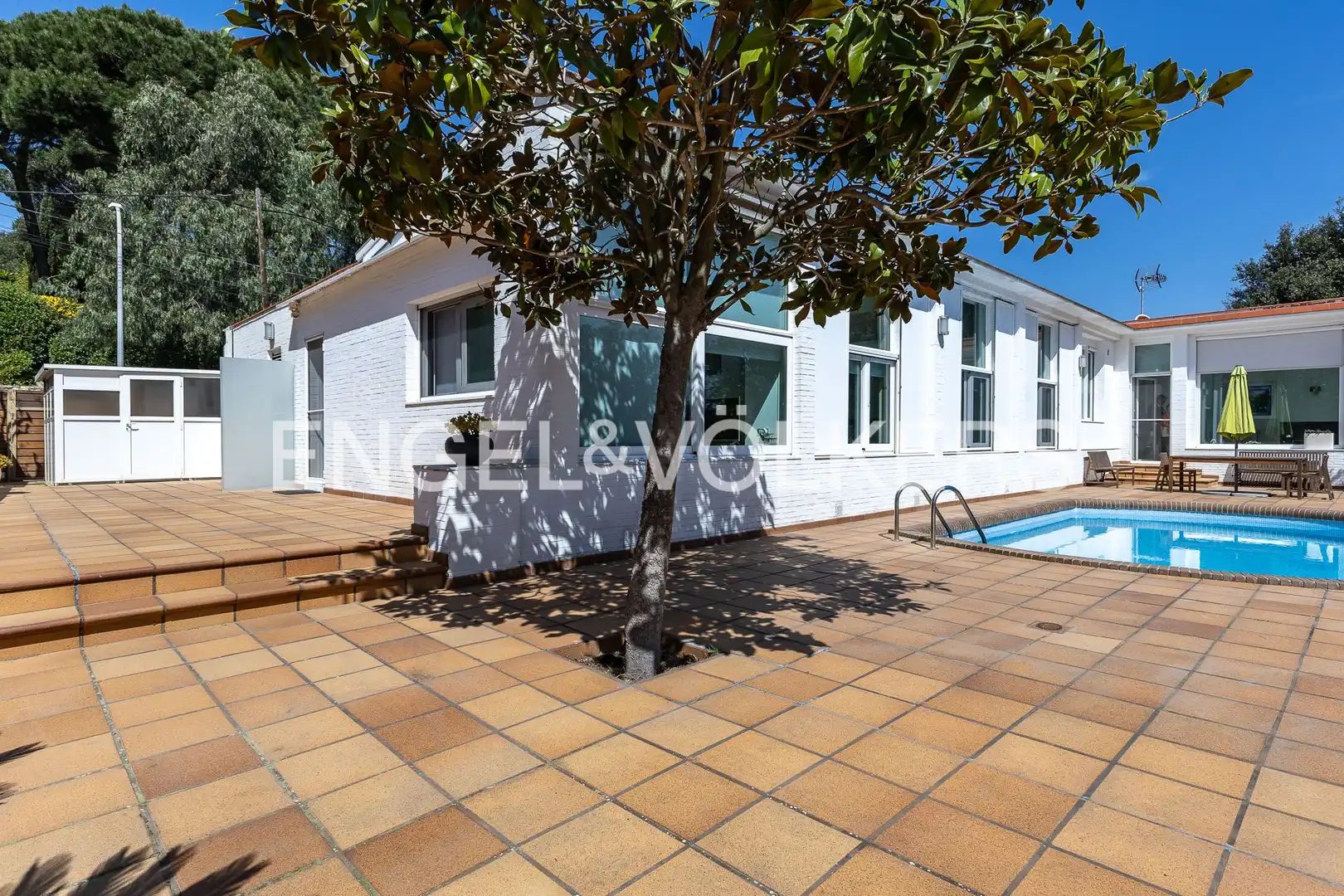 Vista exterior de Casa o xalet en venda en Argentona amb Calefacció, Jardí privat i Terrassa