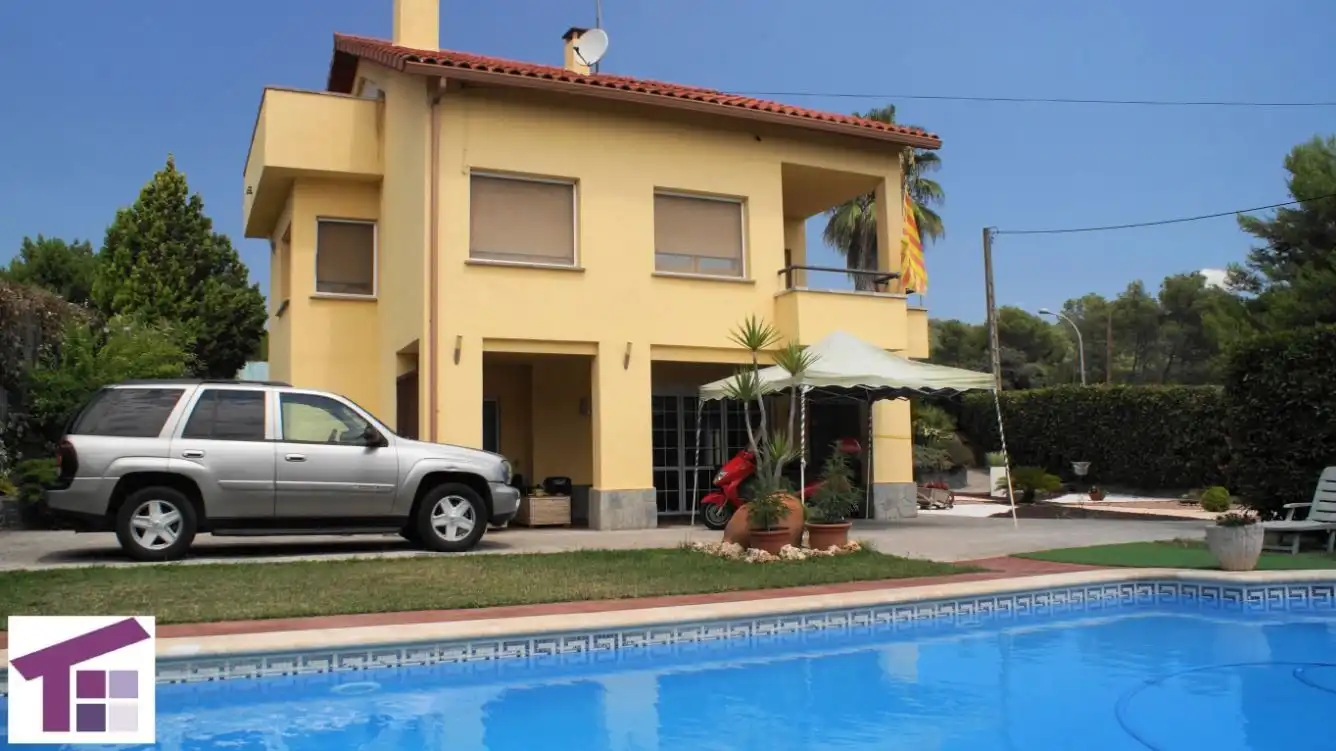 Vista exterior de Casa o chalet en venta en Bigues i Riells del Fai con Calefacción, Jardín privado y Parquet