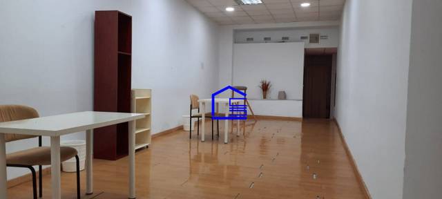 Local comercial en Alquiler en Centro