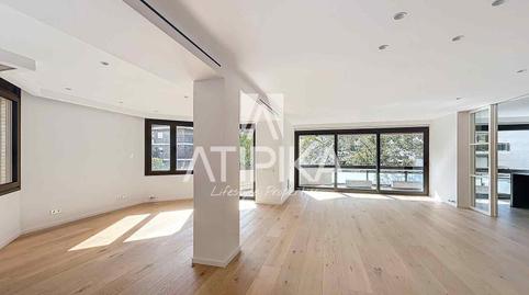 Foto 4 de Piso en venta en Les Tres Torres, Barcelona