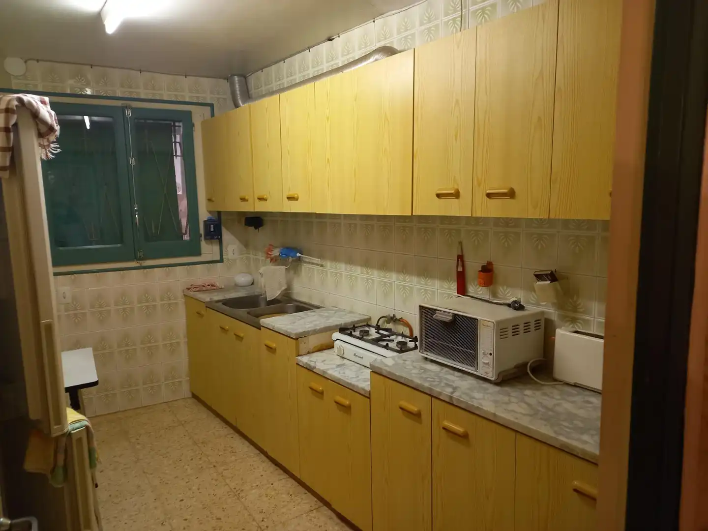 Cuina de Casa o xalet en venda en Riba-roja d'Ebre amb Traster, Moblat i Balcó