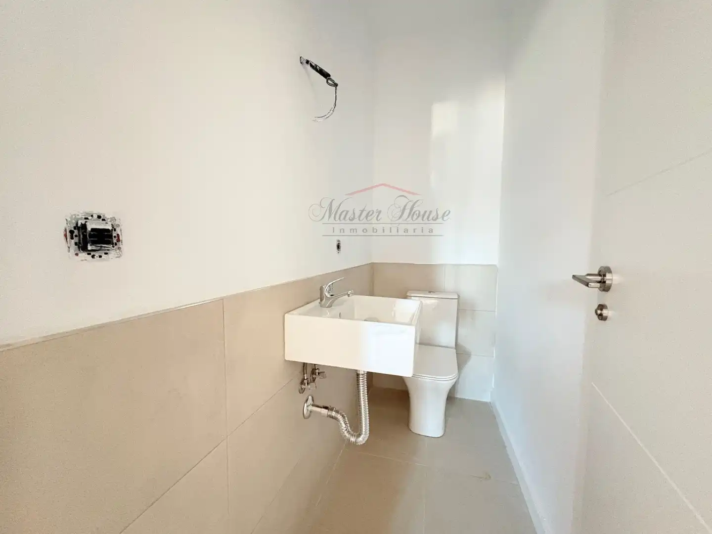 Baño de Casa adosada en venta en Aljaraque con Calefacción, Jardín privado y Terraza