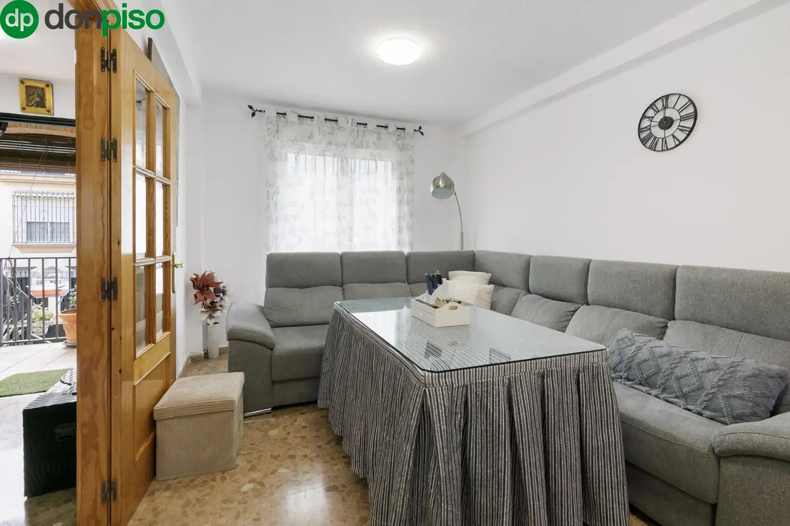 Sala de estar de Casa adosada en venta en Vegas del Genil con Terraza y Piscina comunitaria