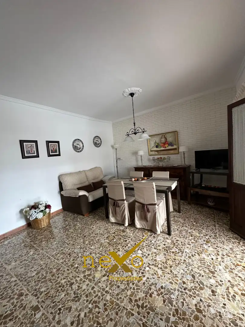 Maison avec terrasse à vendre à Lora del Río, imagen 4