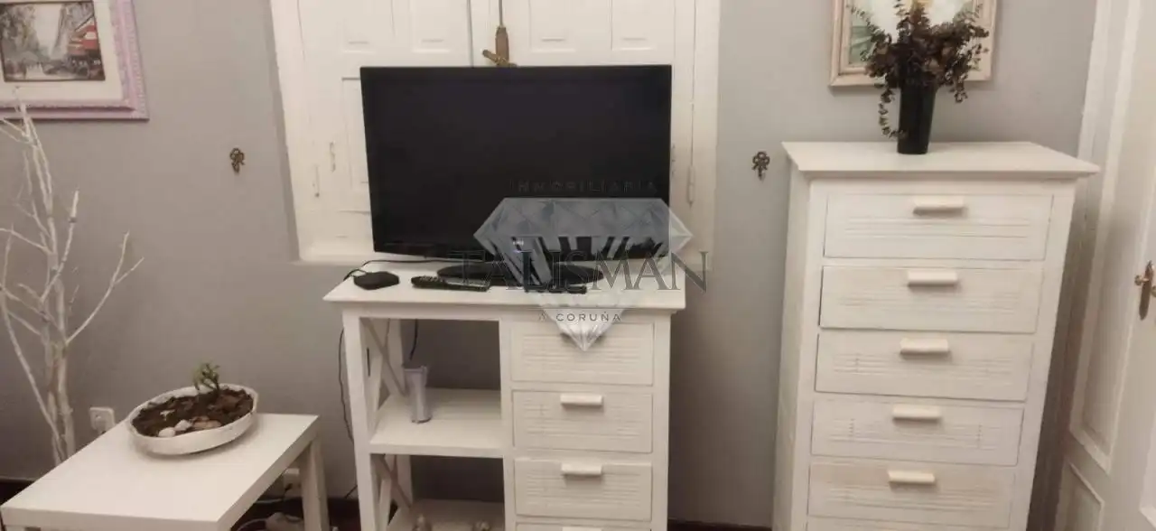 Habitación de Piso de alquiler en A Coruña Capital  con Calefacción, Parquet y Amueblado