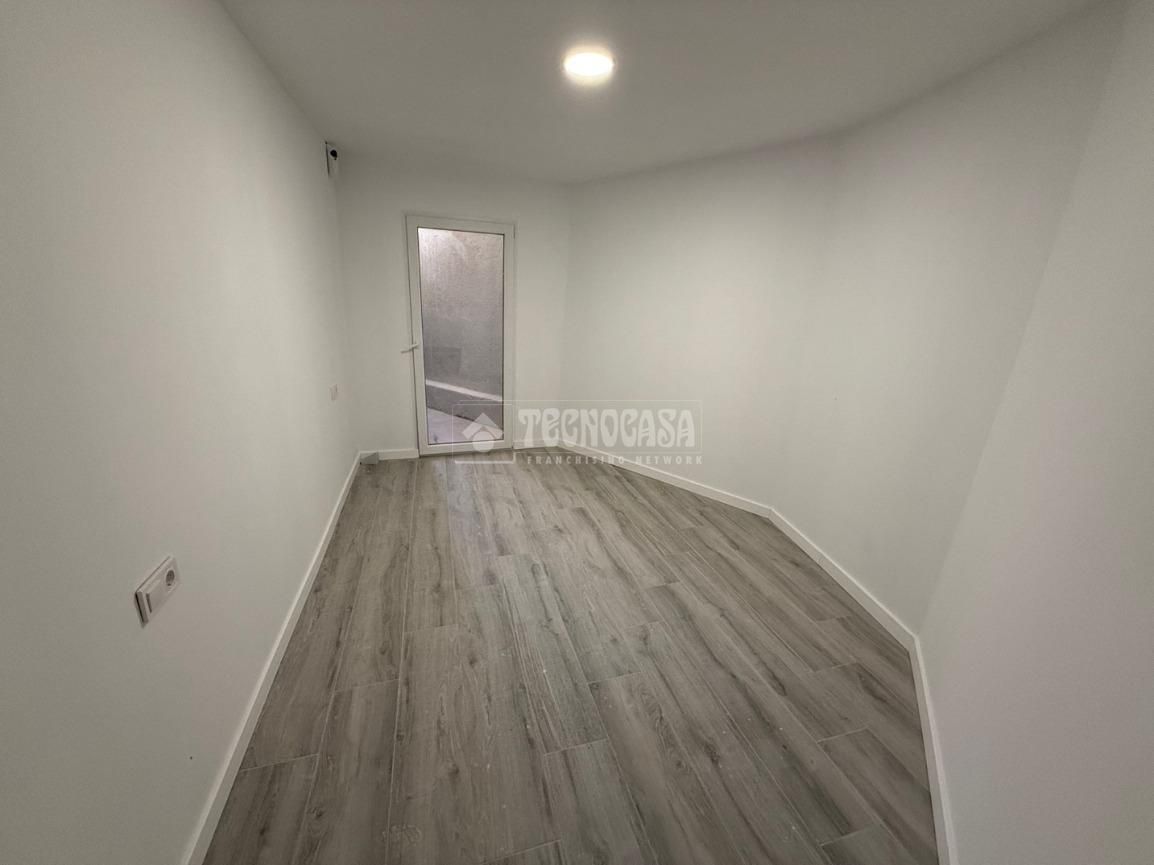 Flat for sale in  Barcelona Capital  with Balcony