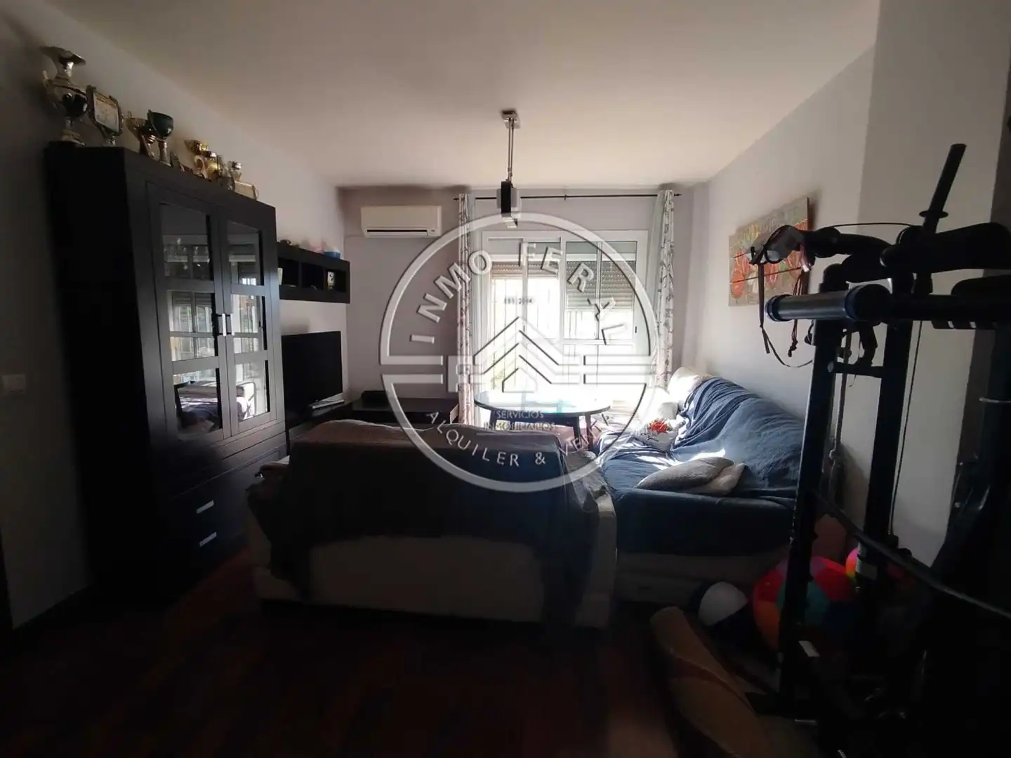 Living room of Flat for sale in Écija  with Air Conditioner, Heating and Parquet flooring