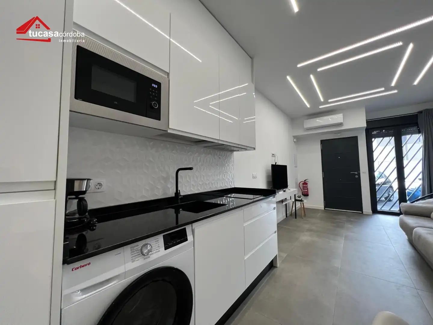 Cuina de Apartament en venda en Córdoba amb Aire condicionat