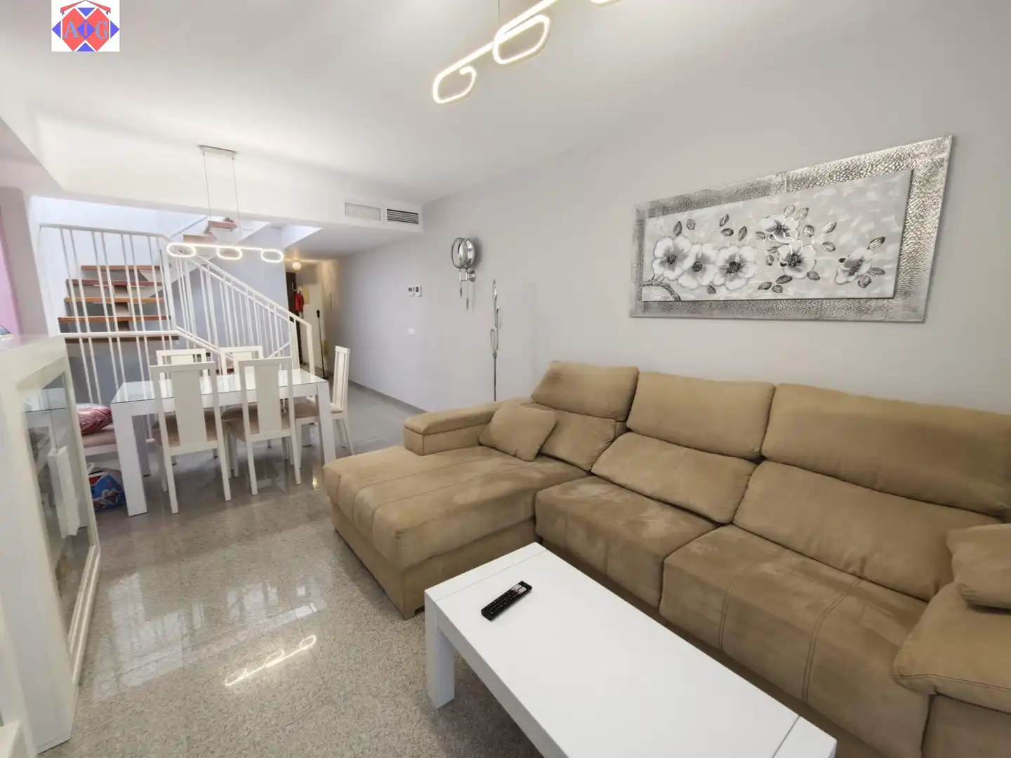 Wohnzimmer von Dachboden zum Verkauf in Lújar mit Klimaanlage, Terrasse und Möbliert
