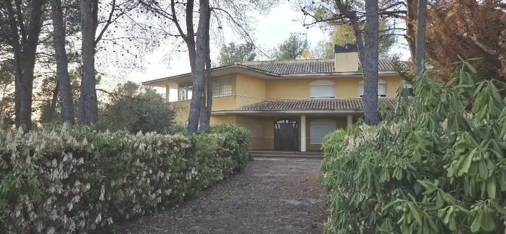 Xalet amb piscina en venda a Banyeres de Mariola