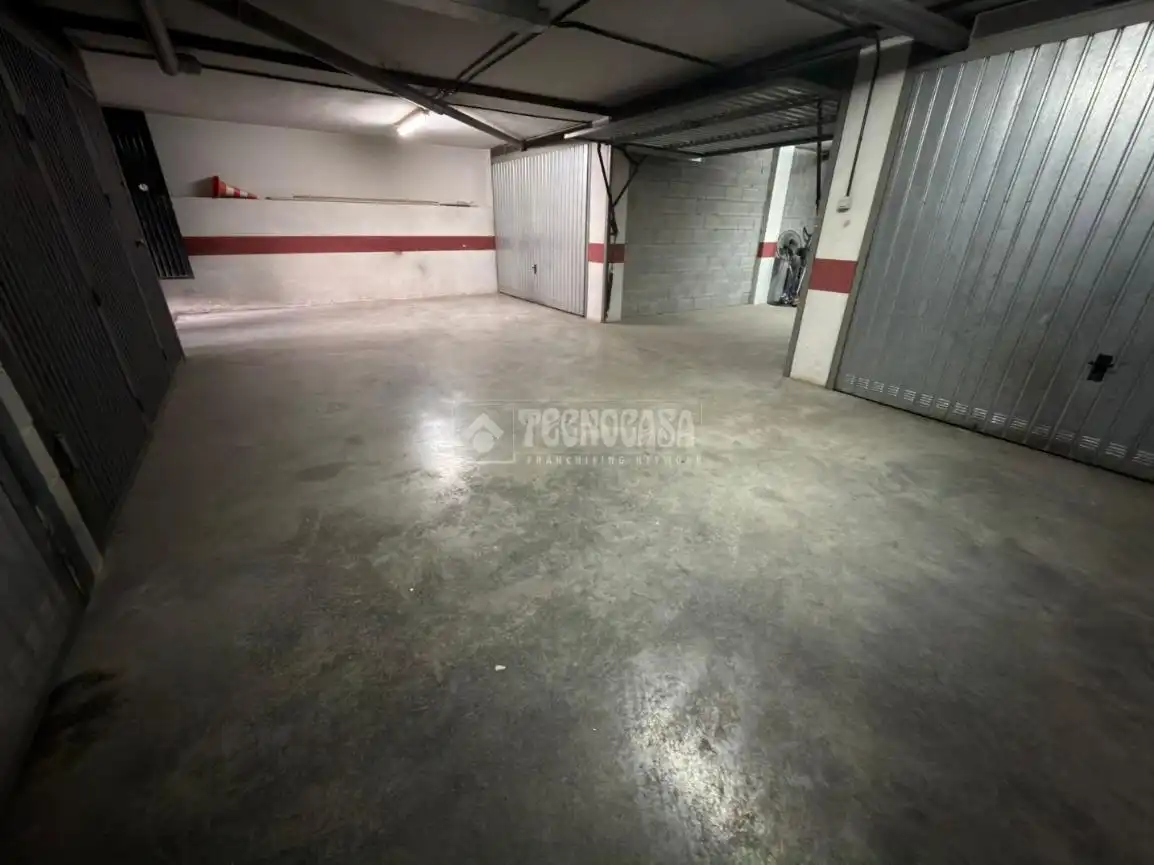 Garage for sale in Armilla
