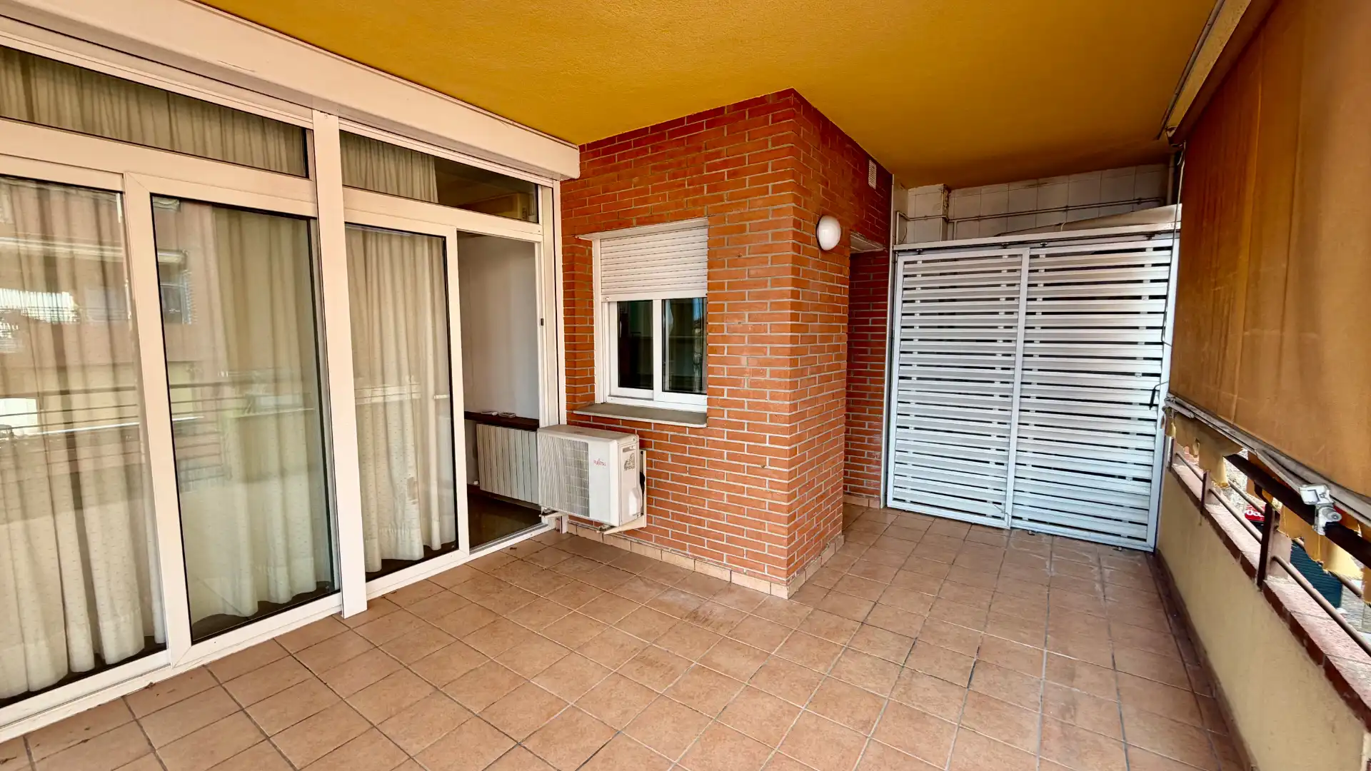 Außenansicht von Wohnung zum Verkauf in Figueres mit Klimaanlage, Heizung und Möbliert