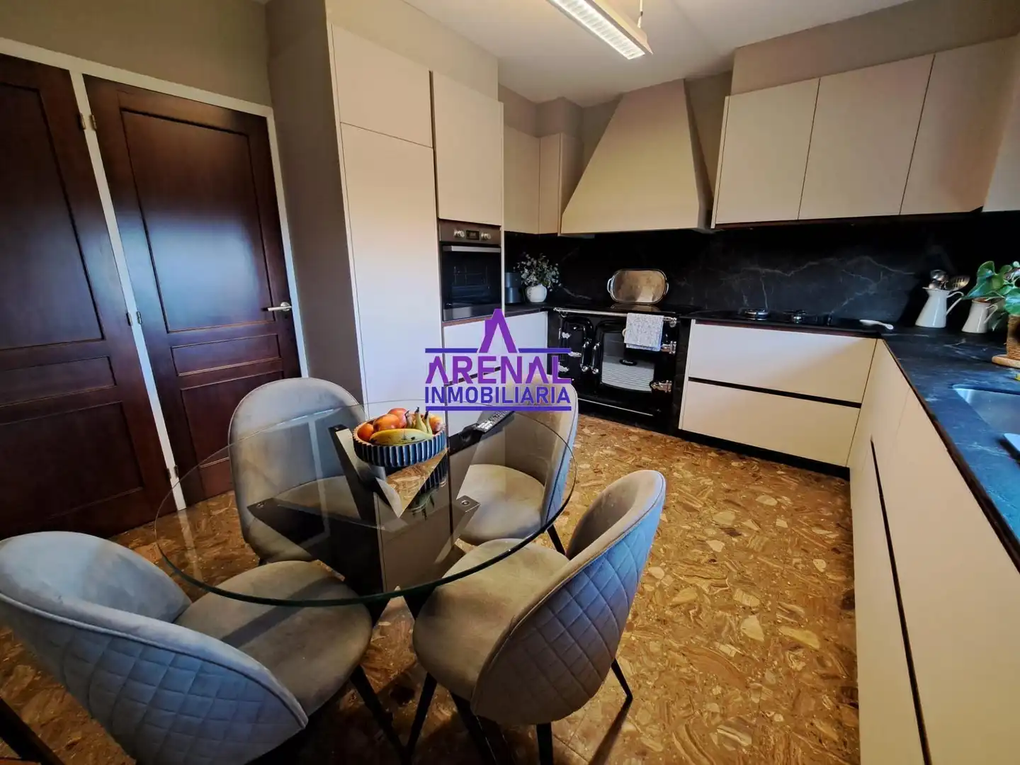 Cocina de Casa o chalet en venta en A Pobra do Caramiñal con Calefacción y Jardín privado