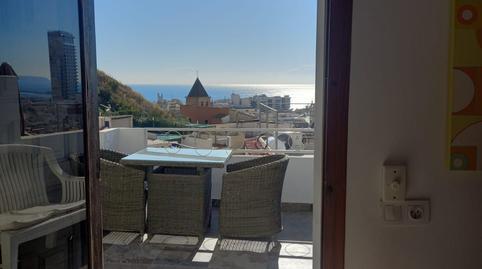 Foto 2 de Casa adosada en venda a Casco Antiguo - Sta. Cruz - Ayuntamiento, Alicante