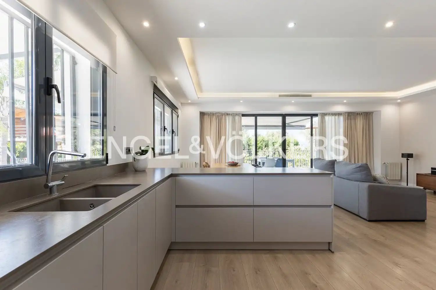Cocina de Casa o chalet en venta en Torrent con Aire acondicionado, Calefacción y Jardín privado