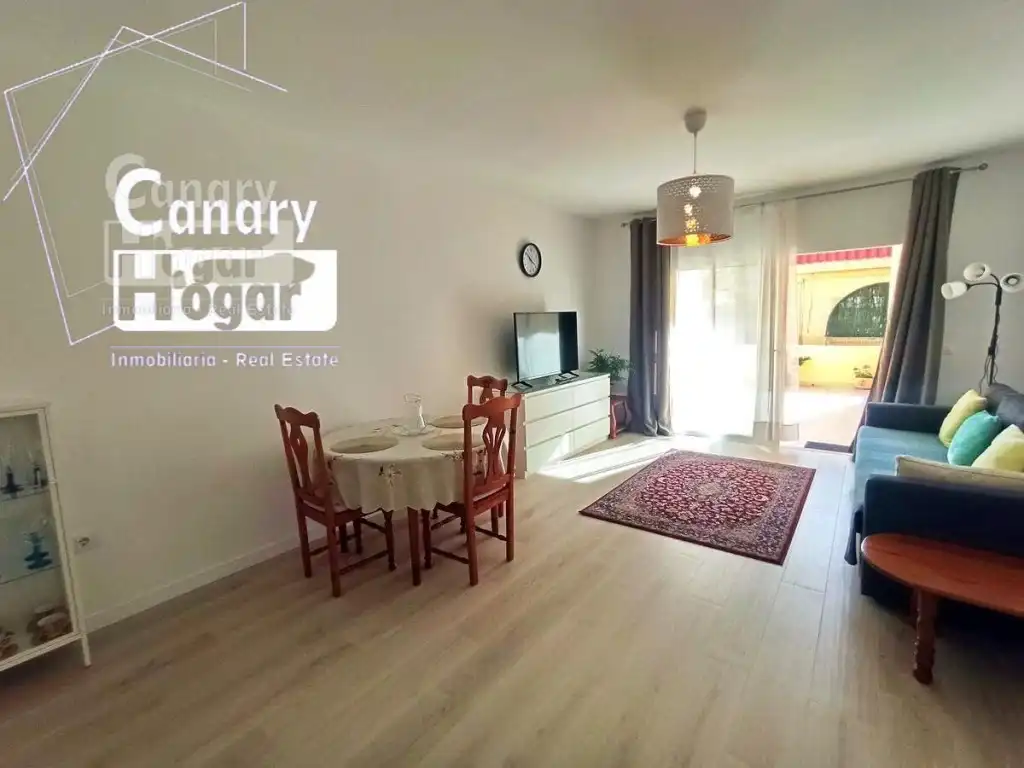 Sala de estar de Apartamento en venta en Adeje con Calefacción y Piscina comunitaria