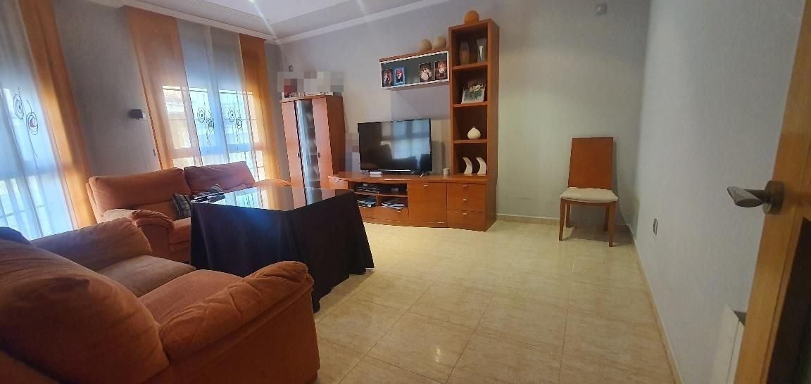 Sala d'estar de Casa adosada en venda en Hellín amb Aire condicionat, Calefacció i Traster