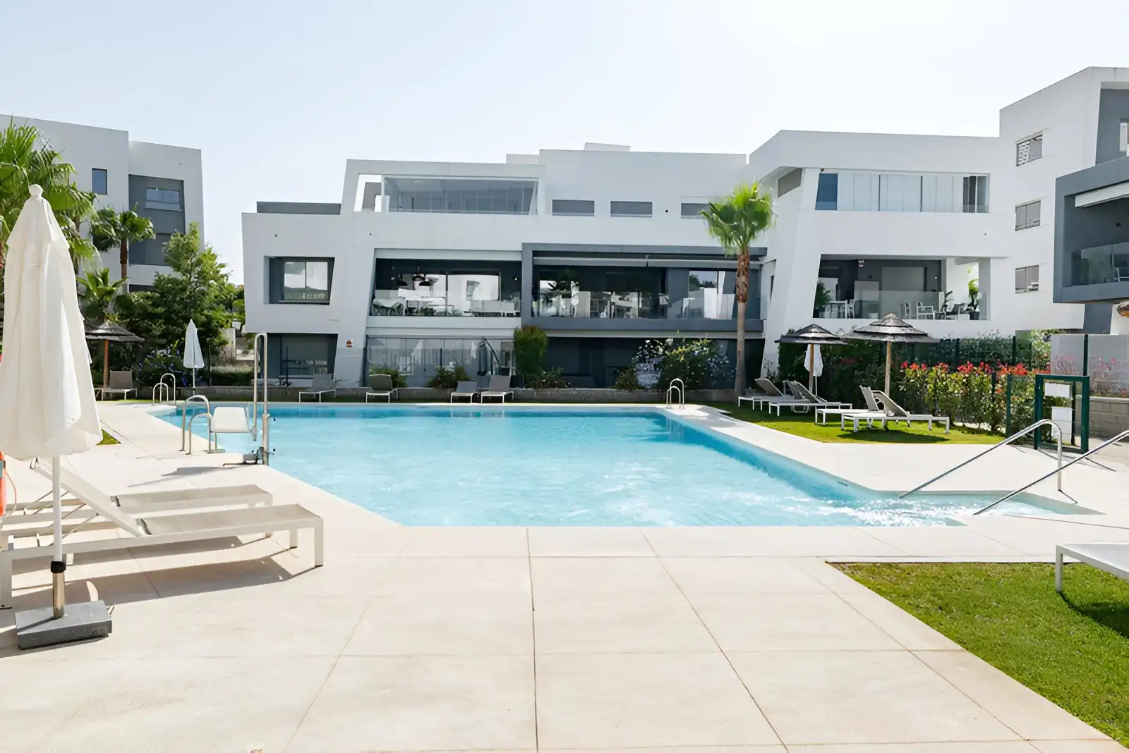 Apartment mit Pool zum Verkauf in Estepona Pueblo