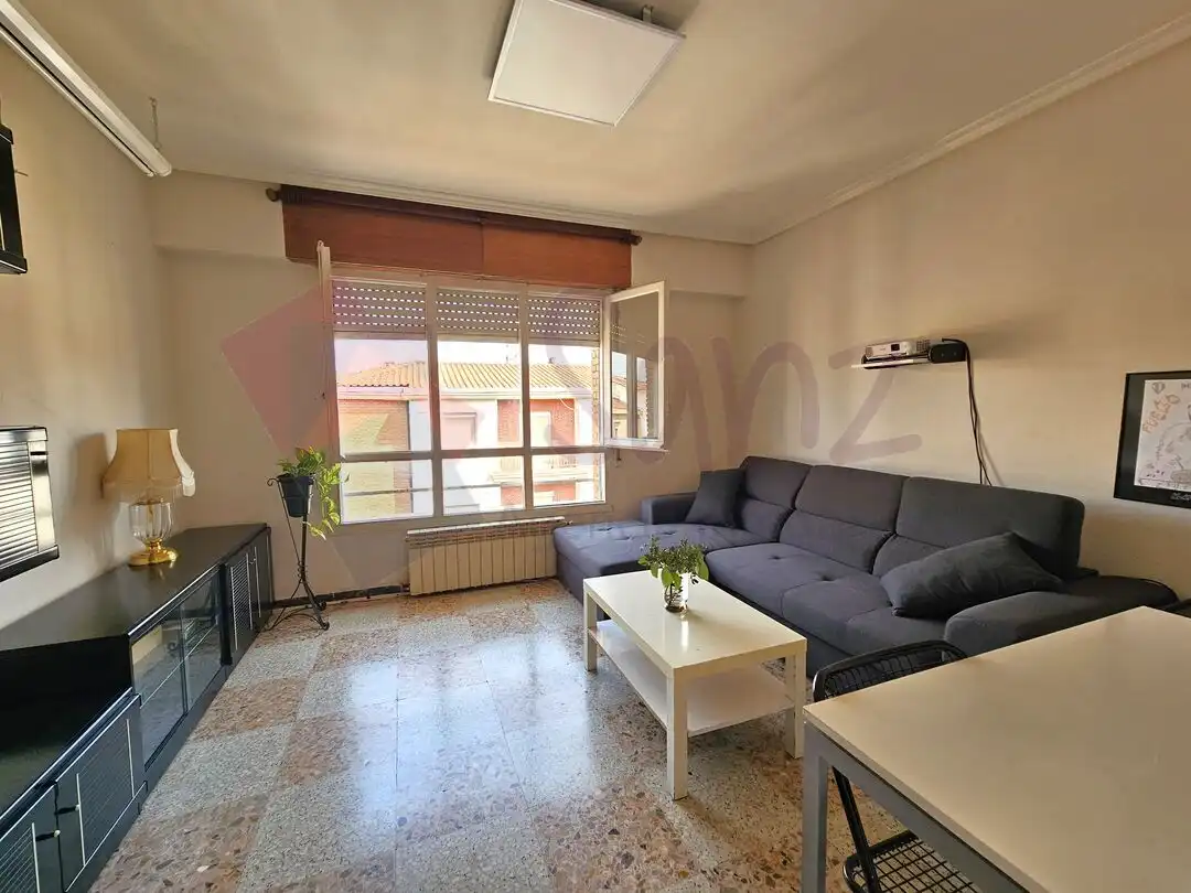Sala de estar de Piso en venta en  Logroño con Calefacción