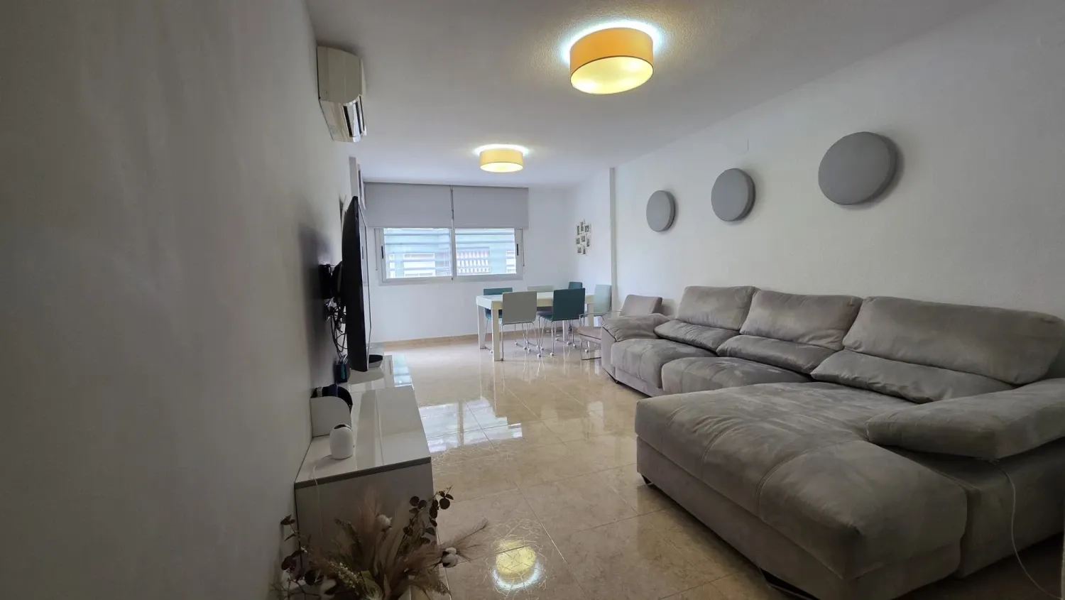 Living room of Flat for sale in Gandia  with Air Conditioner, Terrace and Furnished